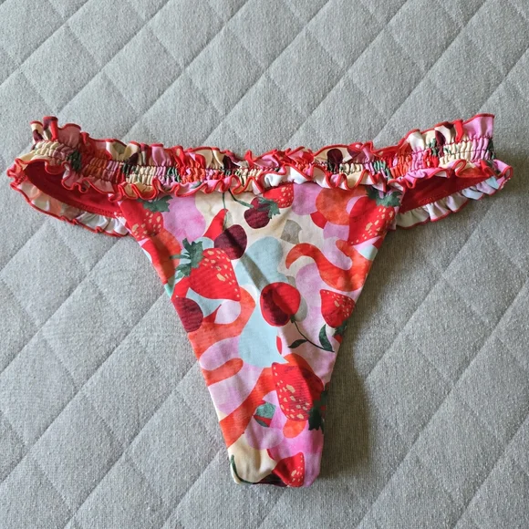 For Love and Lemons Keely Bikini Bottoms Size Small Fruit Cherry Strawberry - Picture 7 of 7